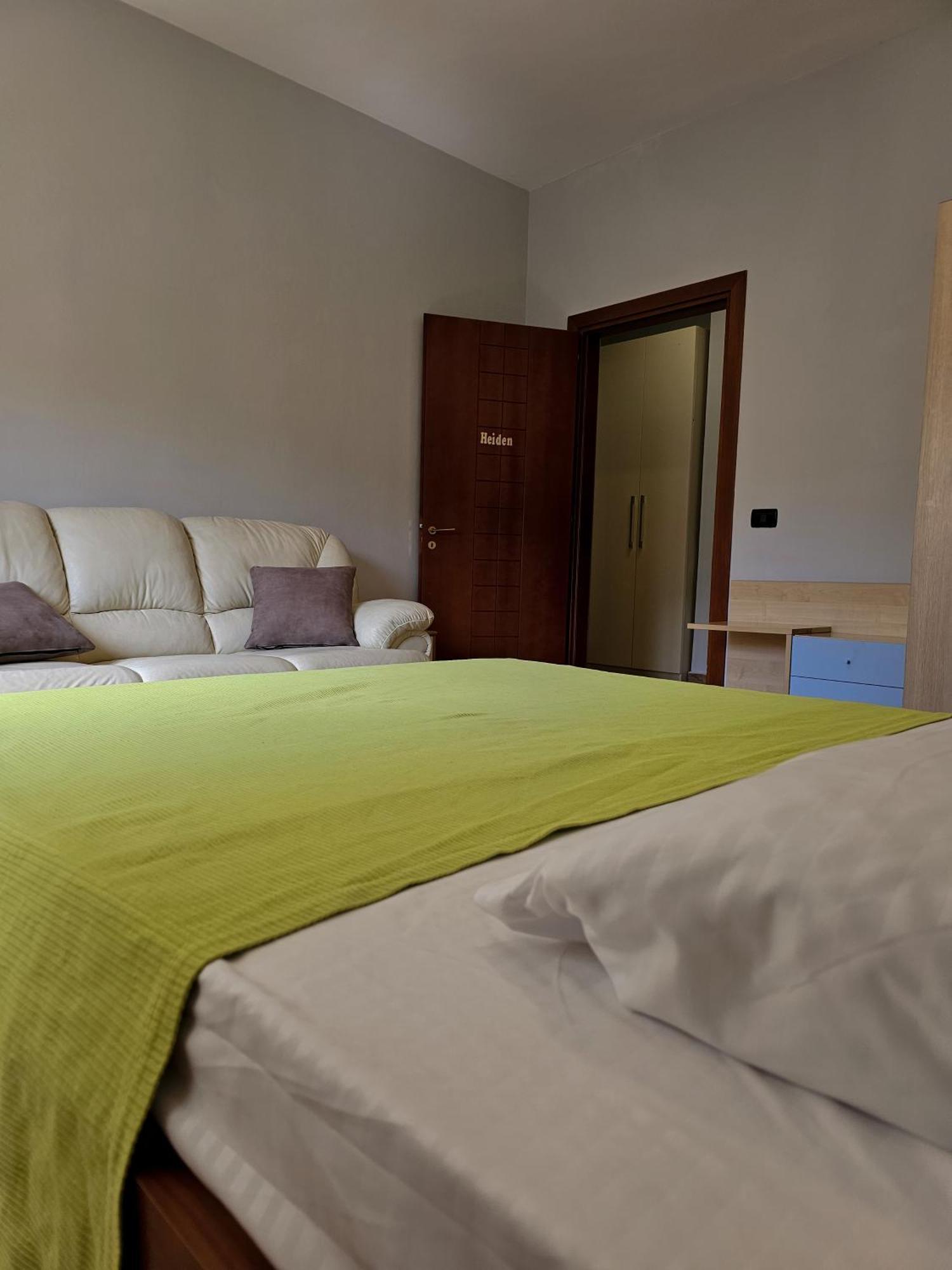 Elly Apartment ดูร์เรส ภายนอก รูปภาพ