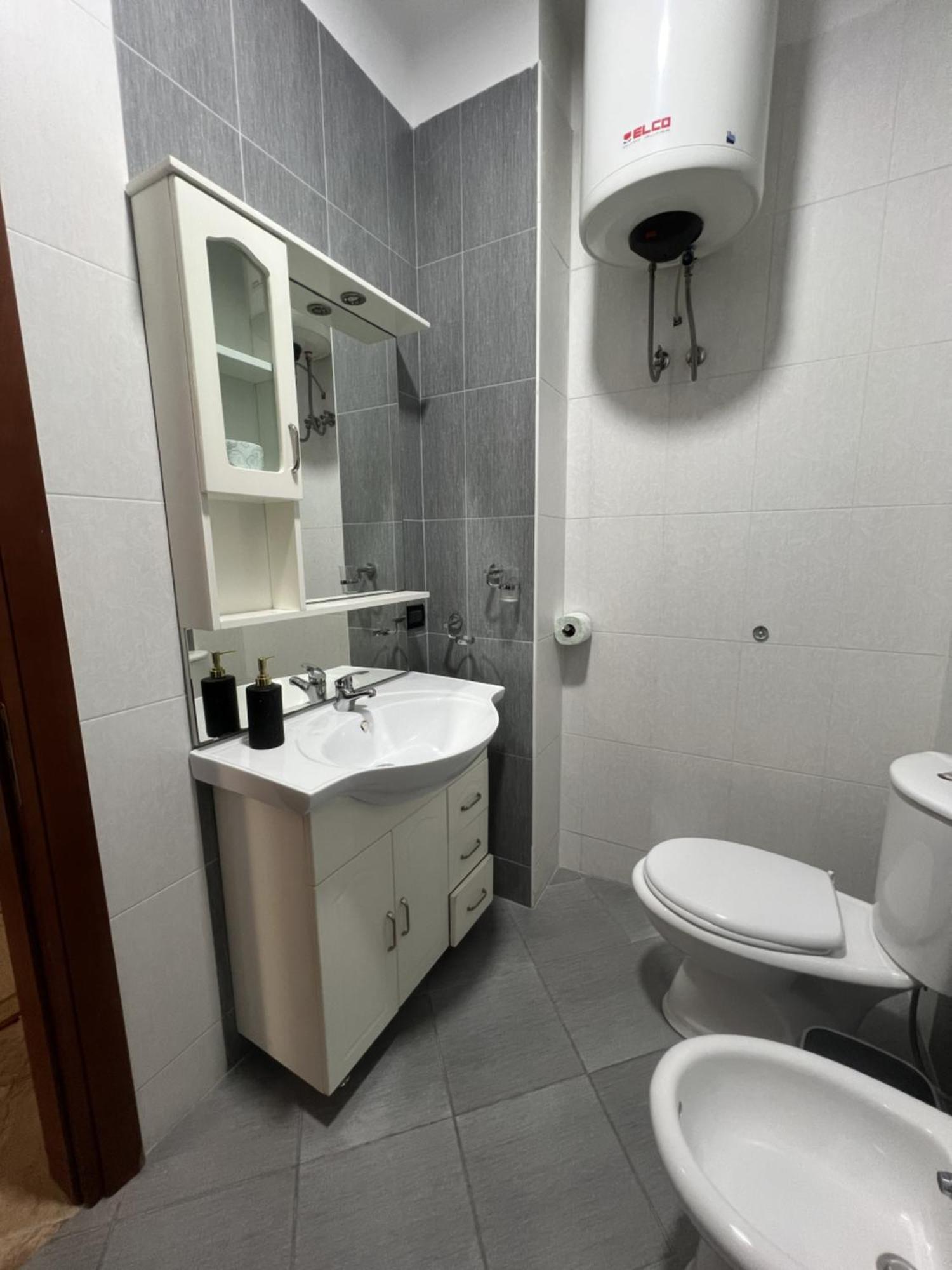 Elly Apartment ดูร์เรส ภายนอก รูปภาพ
