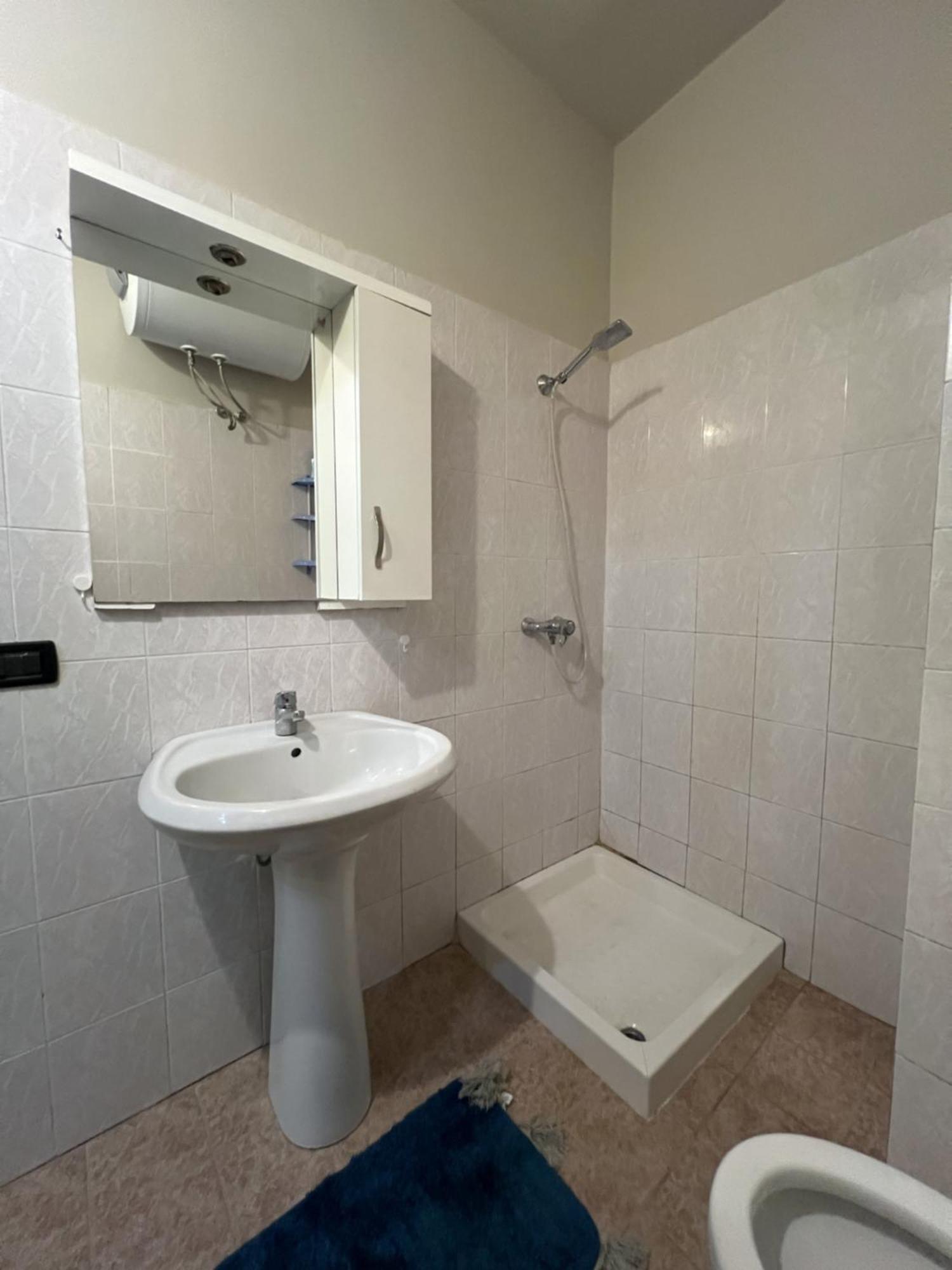 Elly Apartment ดูร์เรส ภายนอก รูปภาพ