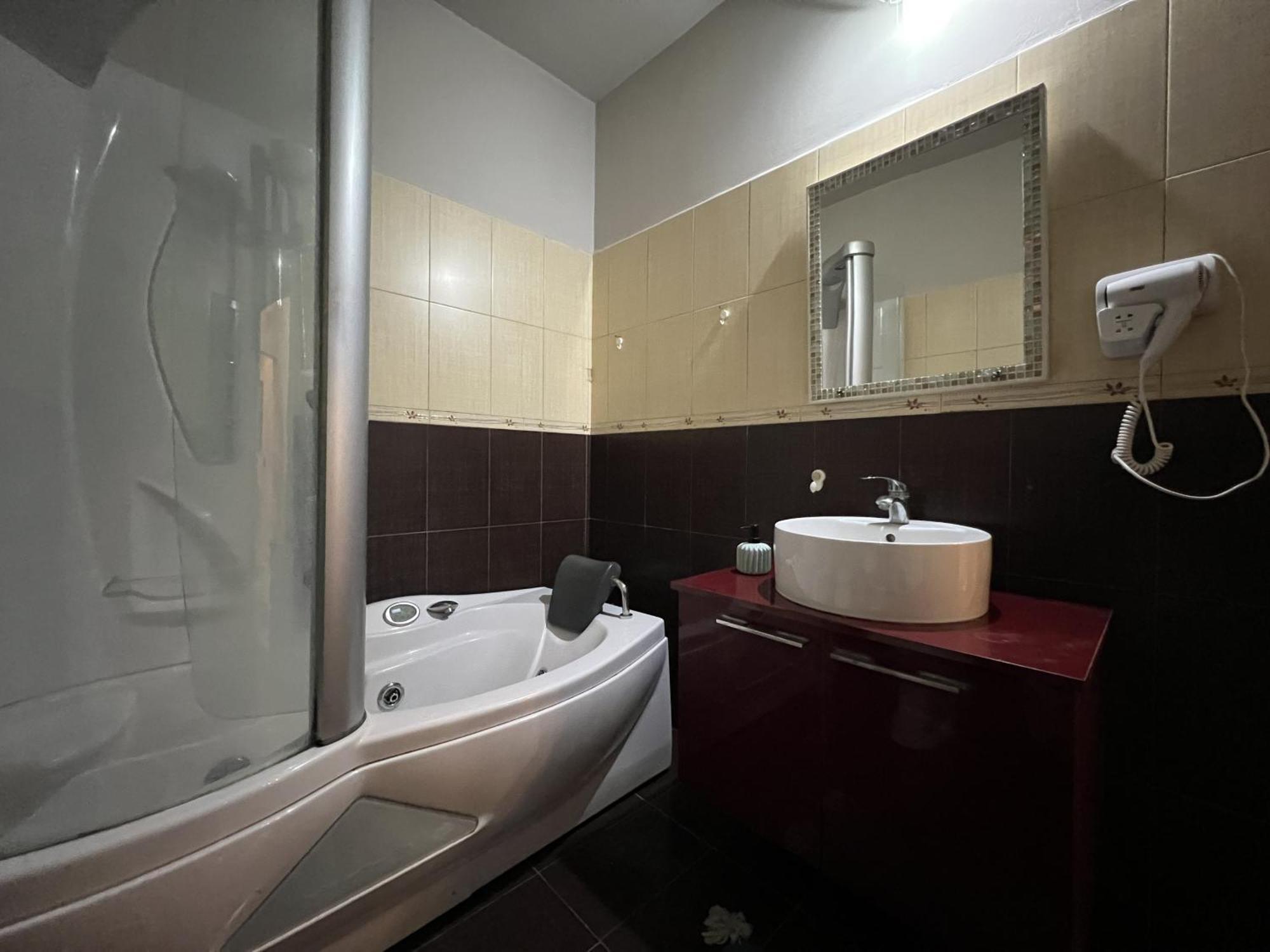 Elly Apartment ดูร์เรส ภายนอก รูปภาพ
